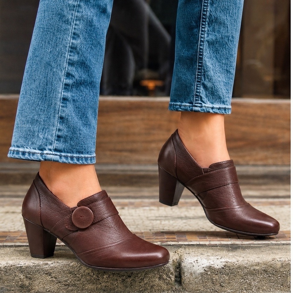 Clarks Brown Bendables Ruby Glam Ankle Booties